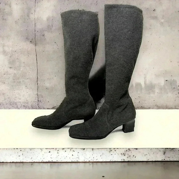 Vintage 80s Yves Saint Laurent gray wool felt square toe knee  high boots 6 - Picture 2 of 11